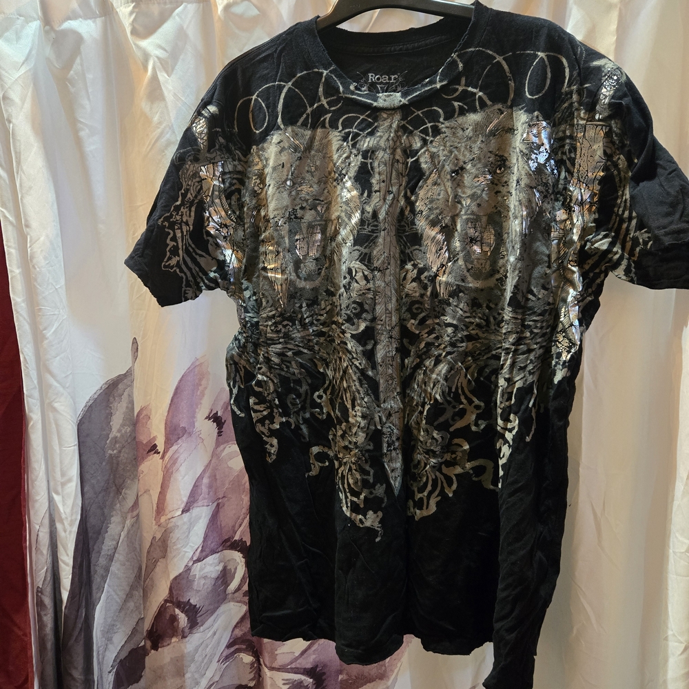 Roar Men's Black Graphic T-Shirt